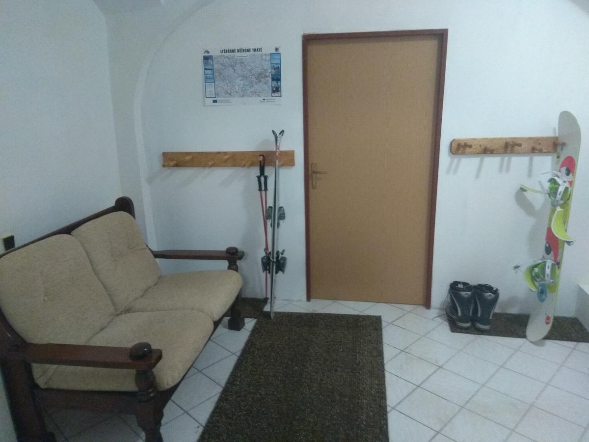 Penzion U Cermaka Ostrov  Extérieur photo