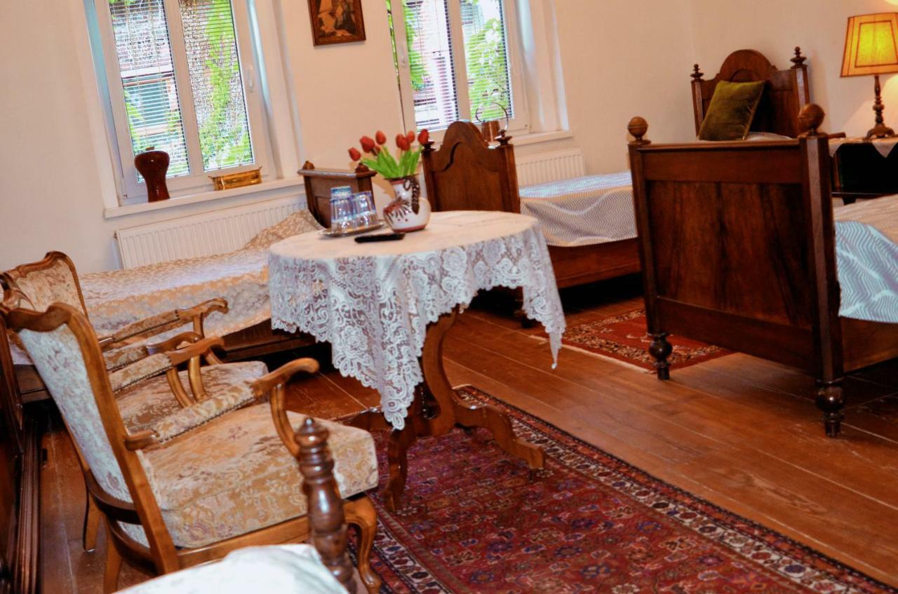 Penzion U Cermaka Ostrov  Extérieur photo