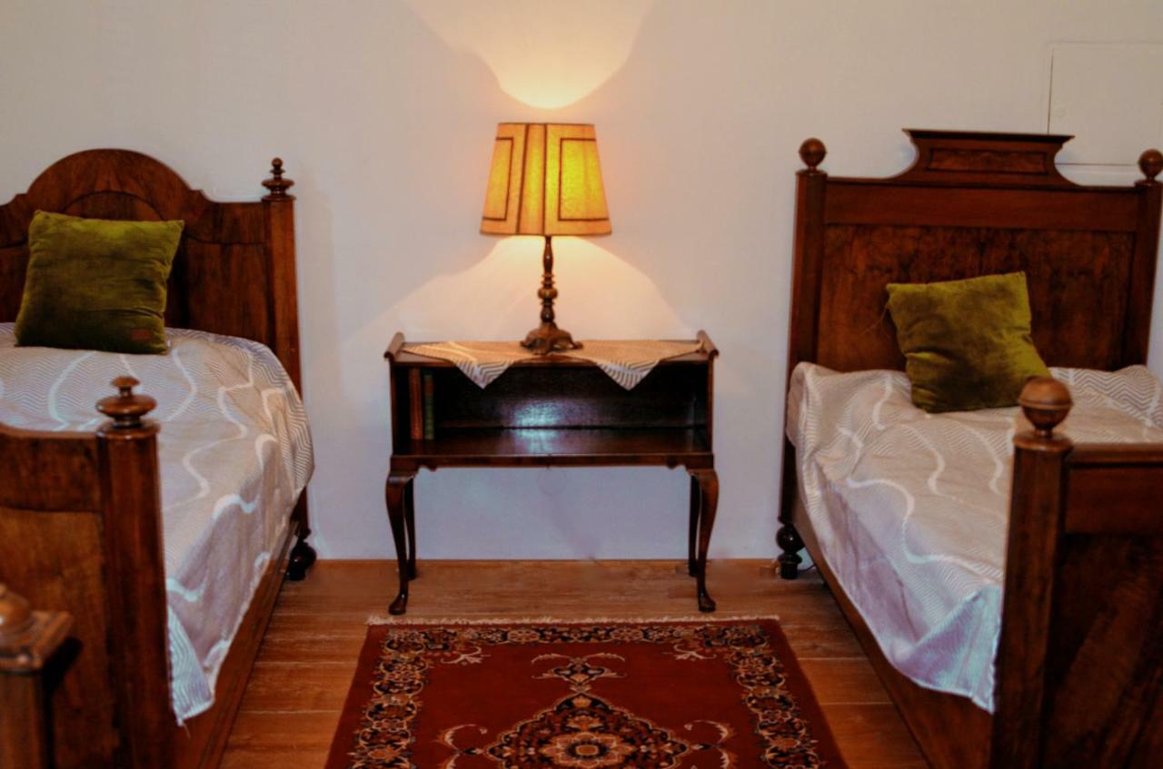 Penzion U Cermaka Ostrov  Extérieur photo